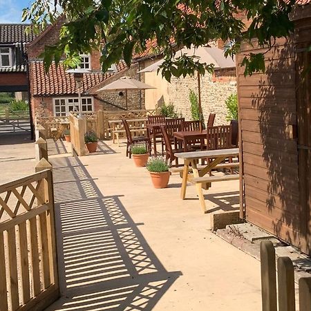 The Boot And Shoe Inn Flintham Bagian luar foto