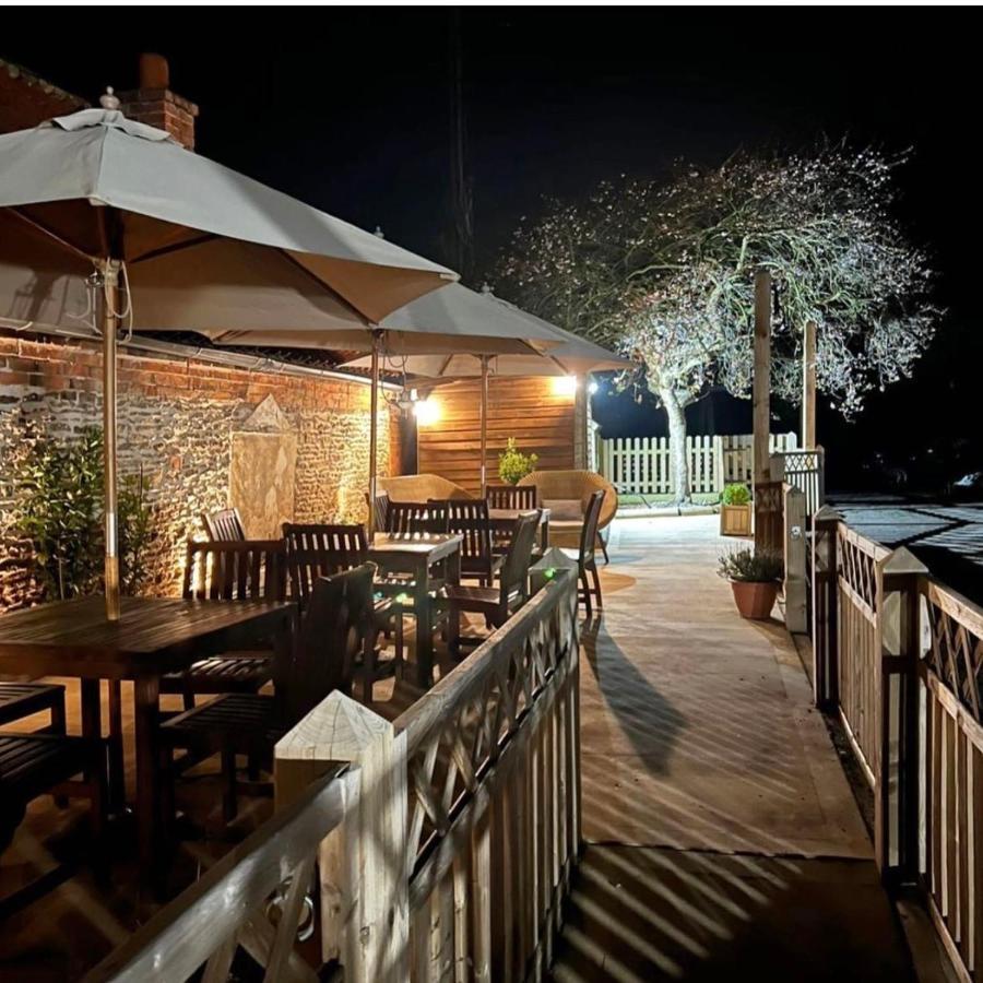 The Boot And Shoe Inn Flintham Bagian luar foto